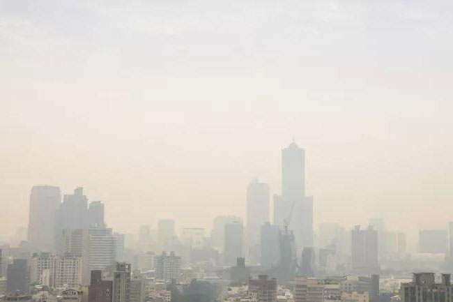 秋高氣燥，警惕“三手煙”！空氣凈化除濕機